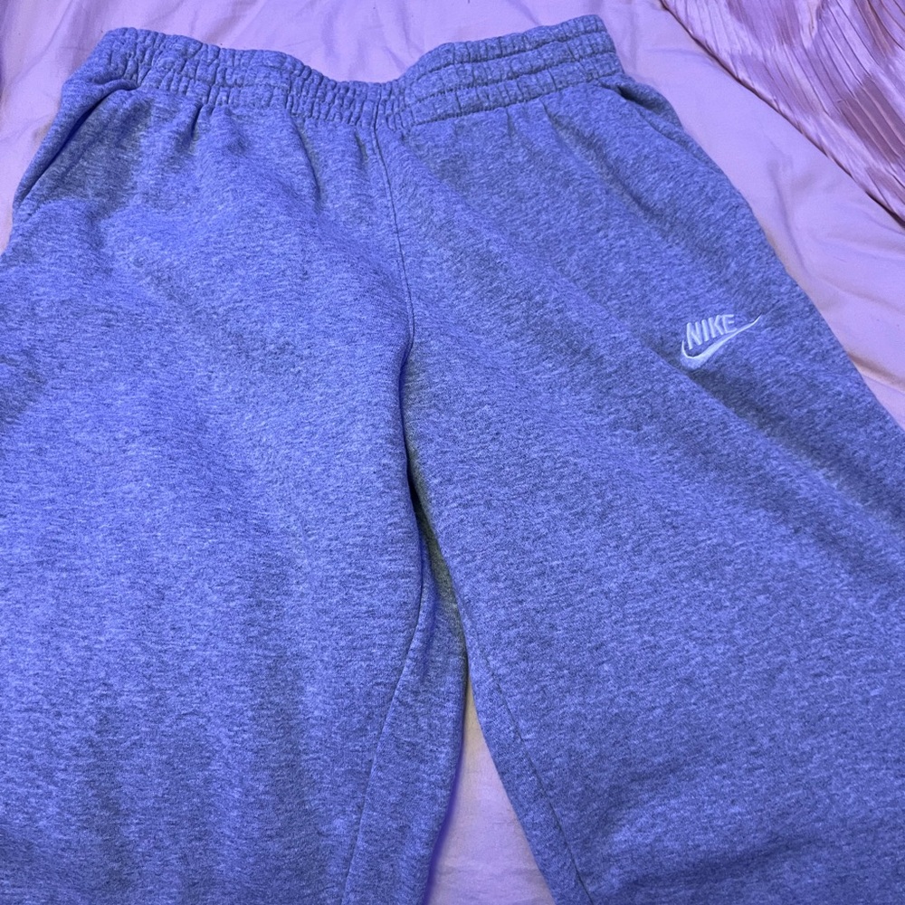 girls nike sweats